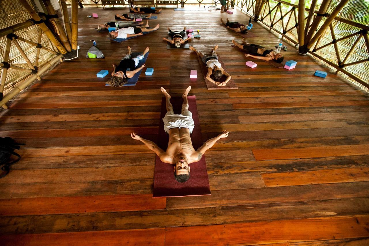 Flowers & Fire Yoga Garden Gili Air Exterior foto