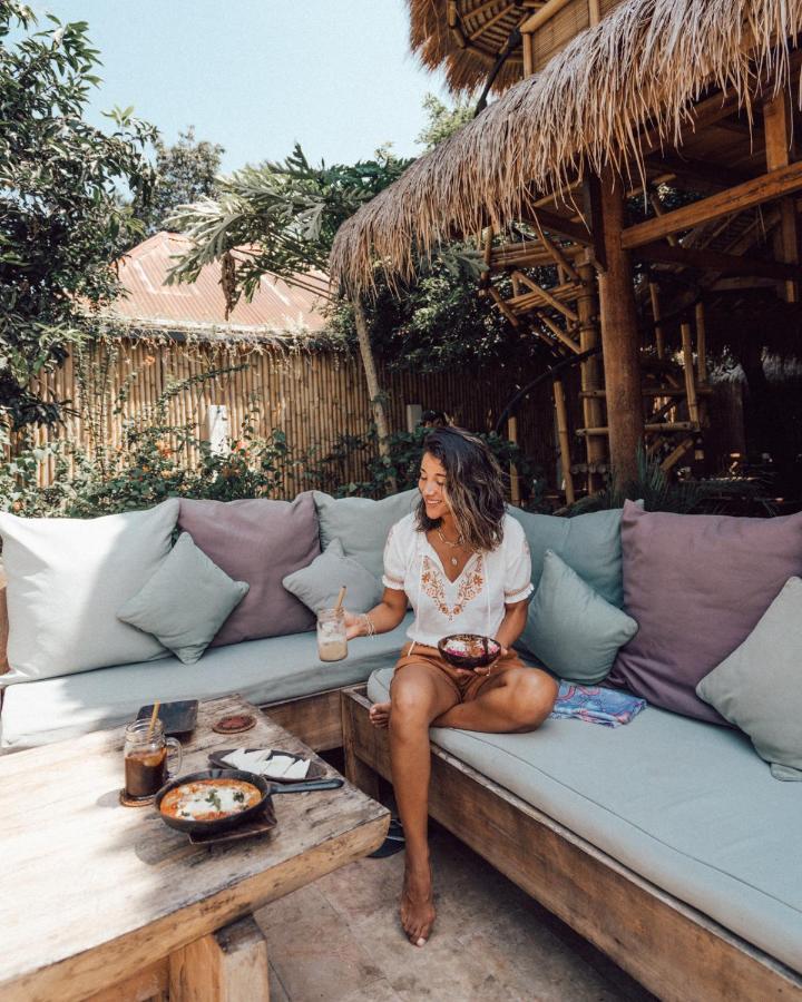 Flowers & Fire Yoga Garden Gili Air Exterior foto